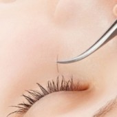 Cẩn thận dịch vụ nối mi kiểu Nhật